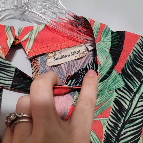 Palm leaf print top - Picture 2 of 3